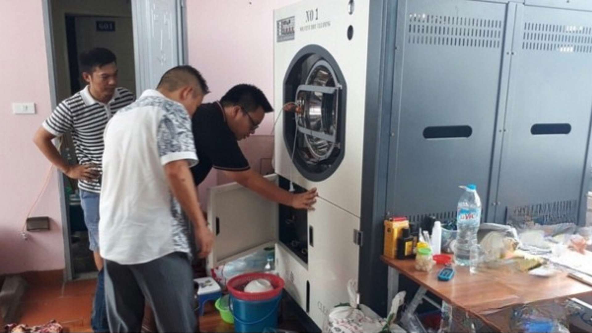 Ứng dụng máy giặt kho cho tiệm giặt